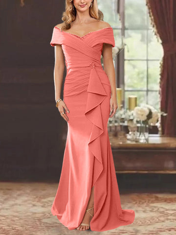 Vestidos para madre de la novia con corte tubo, hombros descubiertos, sin mangas, largo hasta el suelo y volantes 