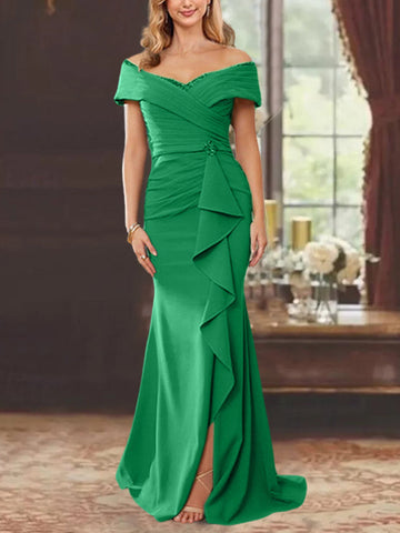 Vestidos para madre de la novia con corte tubo, hombros descubiertos, sin mangas, largo hasta el suelo y volantes 