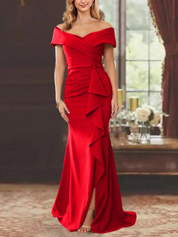 Vestidos para madre de la novia con corte tubo, hombros descubiertos, sin mangas, largo hasta el suelo y volantes 