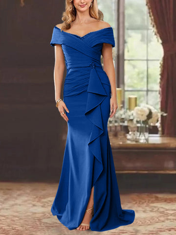 Vestidos para madre de la novia con corte tubo, hombros descubiertos, sin mangas, largo hasta el suelo y volantes 
