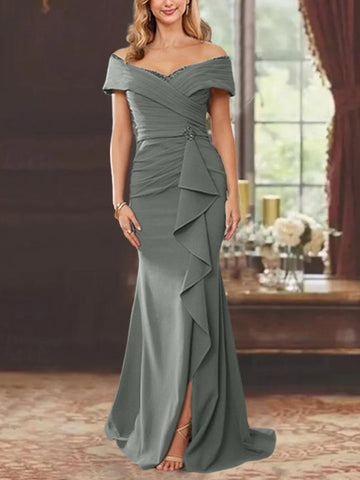 Vestidos para madre de la novia con corte tubo, hombros descubiertos, sin mangas, largo hasta el suelo y volantes 