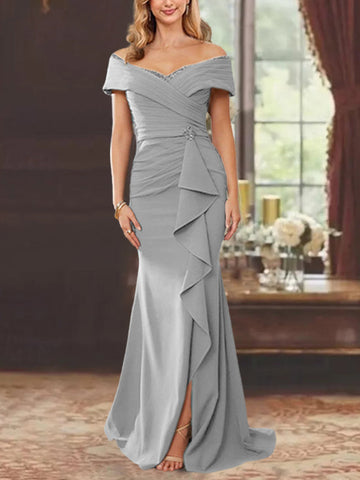 Vestidos para madre de la novia con corte tubo, hombros descubiertos, sin mangas, largo hasta el suelo y volantes 