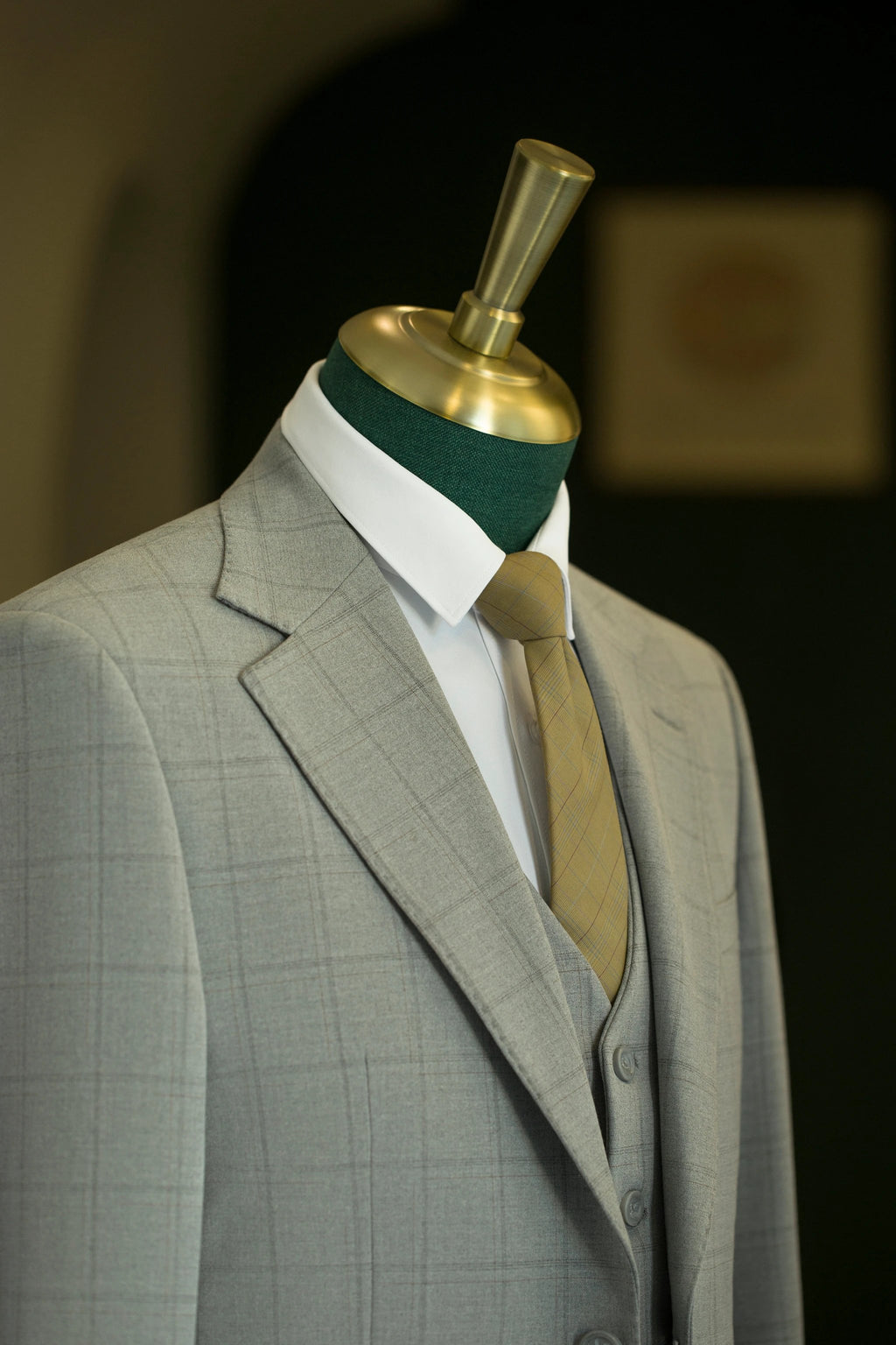 Light Grey Windowpane Check Wool 3-Piece Wedding Suit | Tailored Groom & Groomsmen Attire by 男装