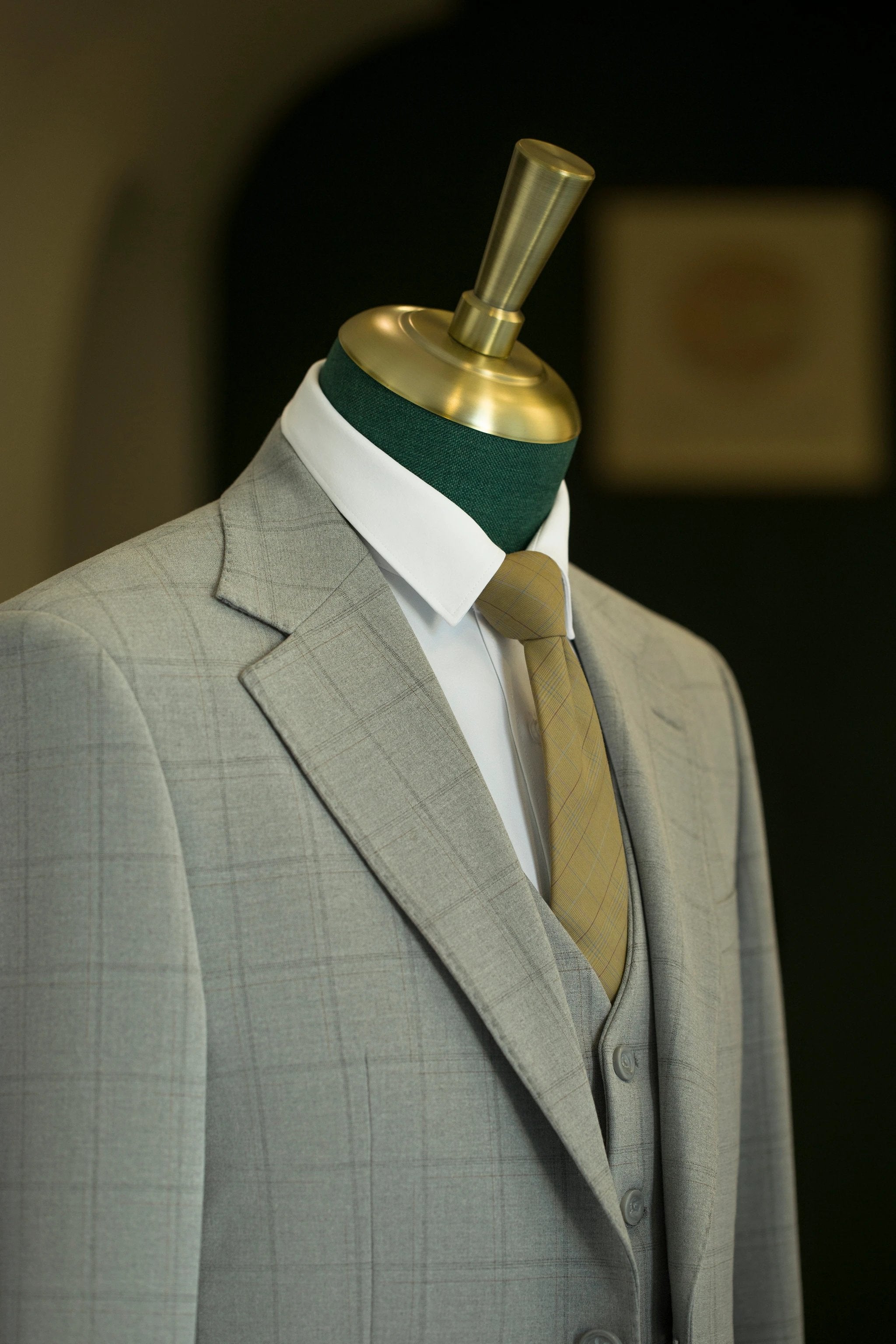 Light Grey Windowpane Check Wool 3-Piece Wedding Suit | Tailored Groom & Groomsmen Attire by 男装
