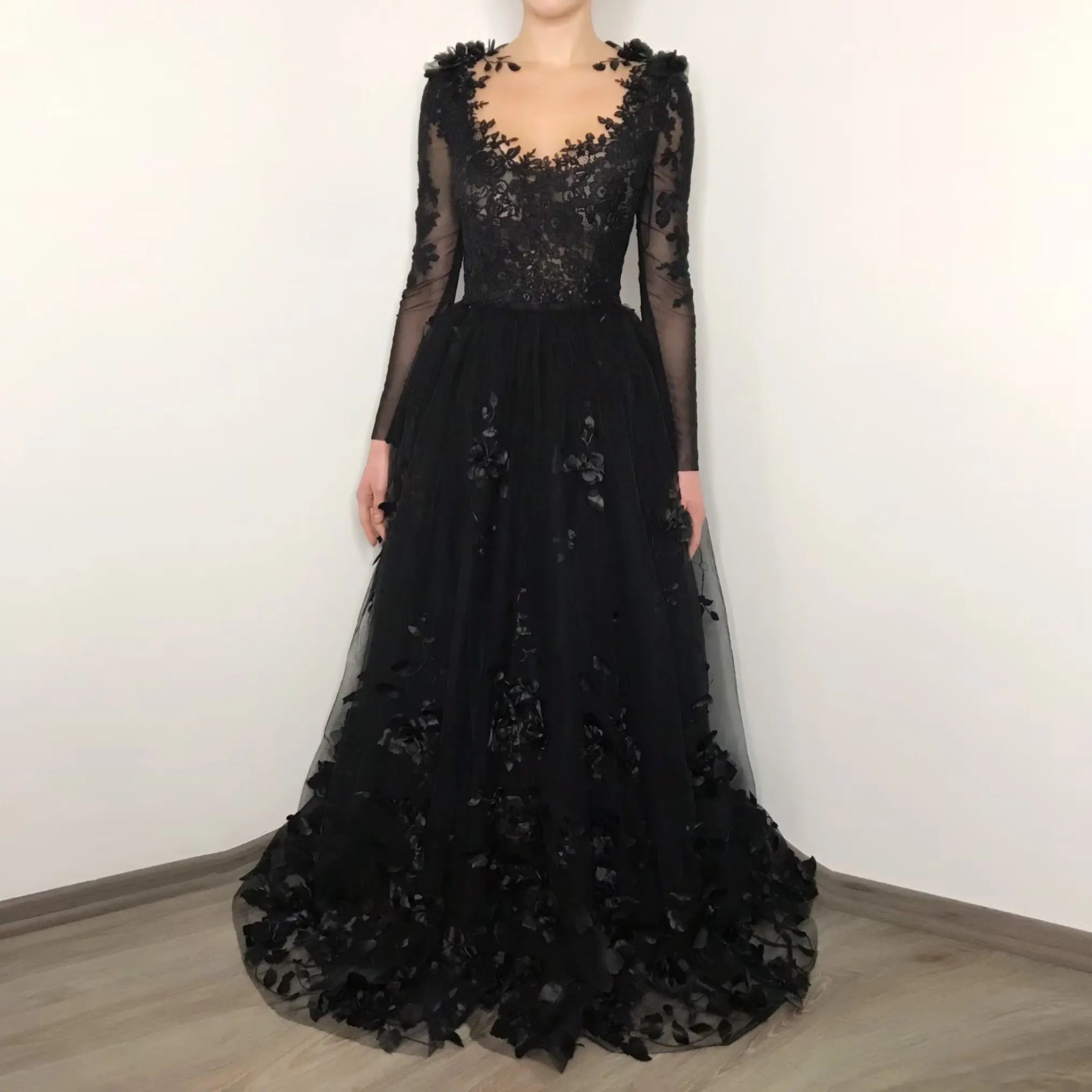 Black Luxury Gothic Wedding Dress 3D Floral Lace Tulle Sweep Train SW551