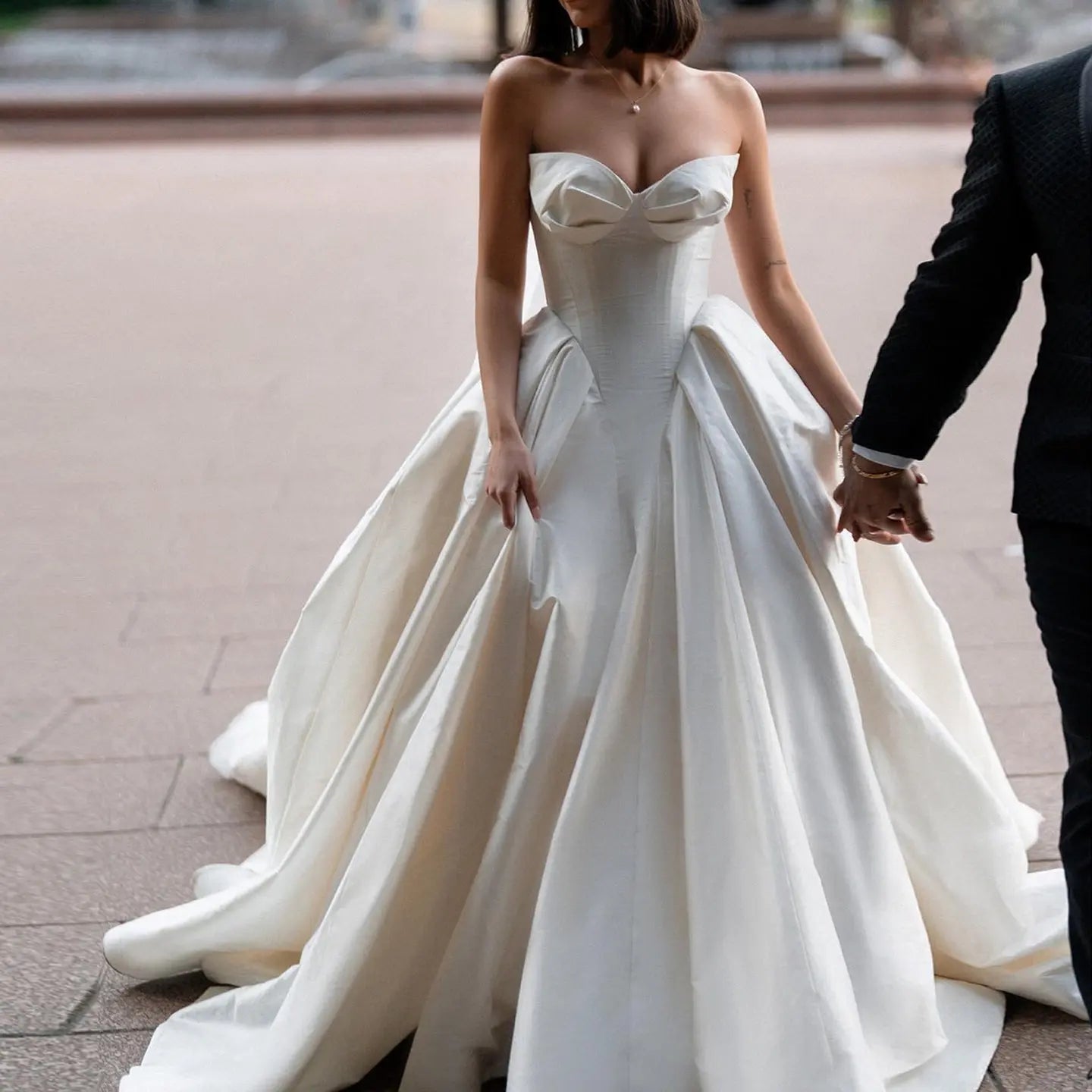 Luxury Sweetheart Satin Ball Gown Wedding Dress with Overskirt SW010