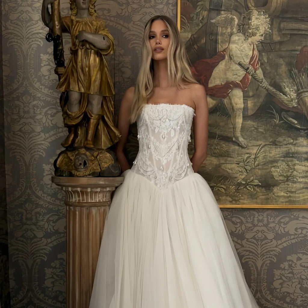 Dreamy White Strapless Lace Corset Bodice Tulle Ball Gown Wedding Dress SW224
