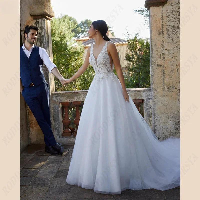 Sleeveless Wedding Dress For Women Tulle V-Neck Bridal Gown Illusion Backles A-line Vestido De Noiva Spaghetti Straps by payinti