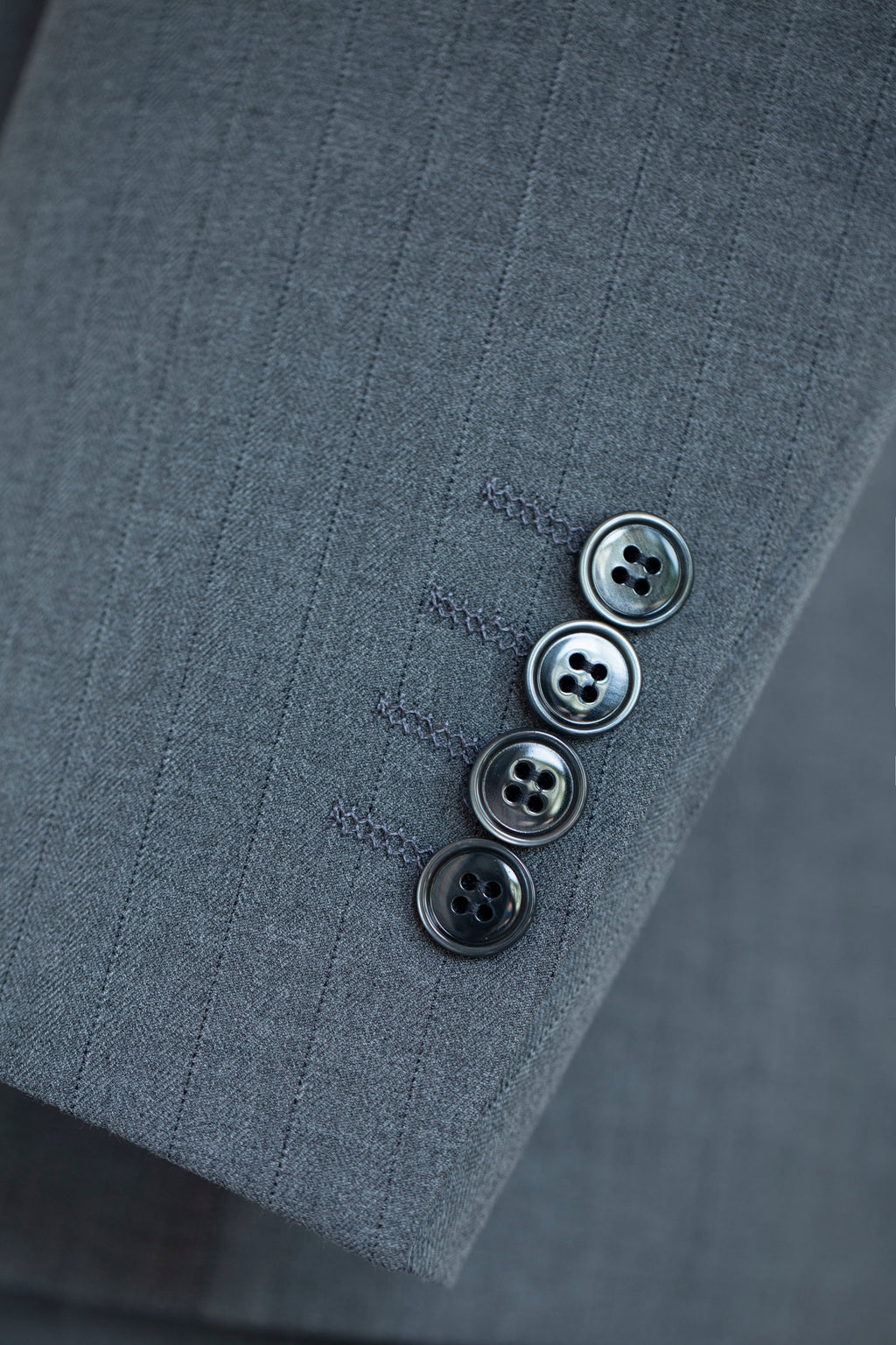 Dusty Blue Pinstripe Wool 3-Piece Wedding Suit | Tailored Groom & Groomsmen Attire by 男装