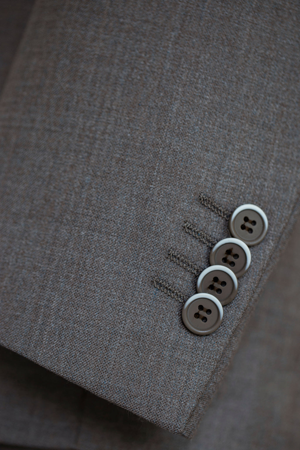Taupe Wool 3-Piece Wedding Suit | Tailored Groom & Groomsmen Attire by 男装