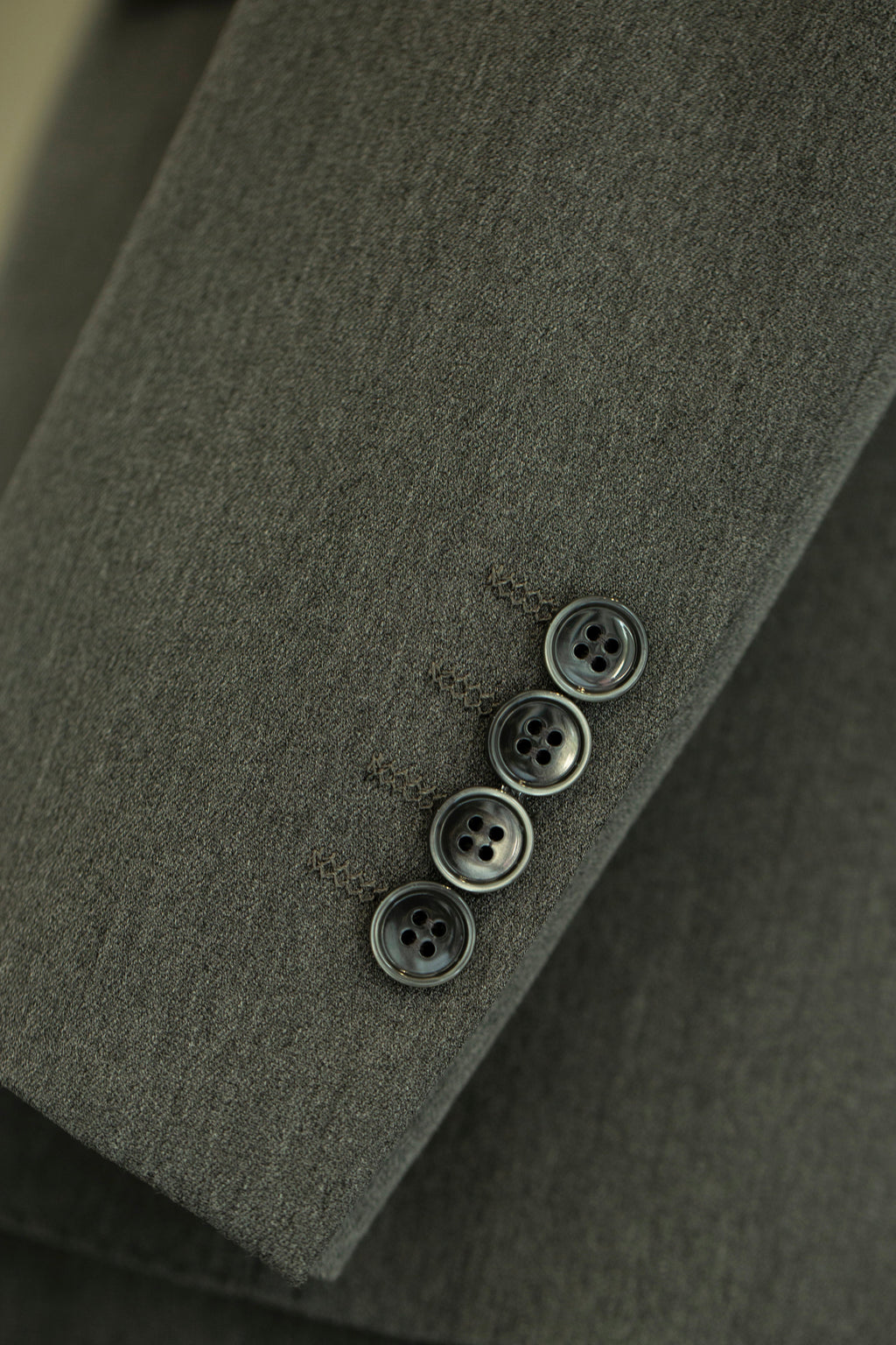 Charcoal Grey Wool Double-Breasted 3-Piece Wedding Suit | Tailored Groom & Groomsmen Attire by 男装