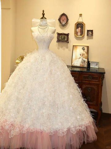 Vestido de novia elegante, sin tirantes, con encaje, flores y plumas, corte en A, color blanco, Y8597