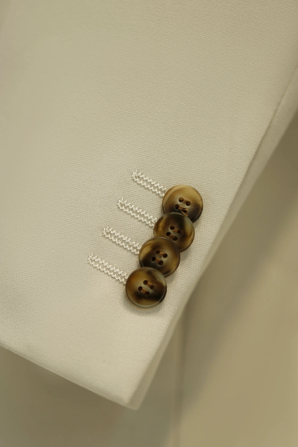 Three-Piece Cream Wool Suit | Tailored Formal Groom & Summer Wedding Suit by 男装