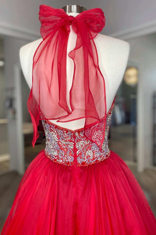 Rotes, perlenbesetztes, rückenfreies A-Linien-Ballkleid mit Neckholder