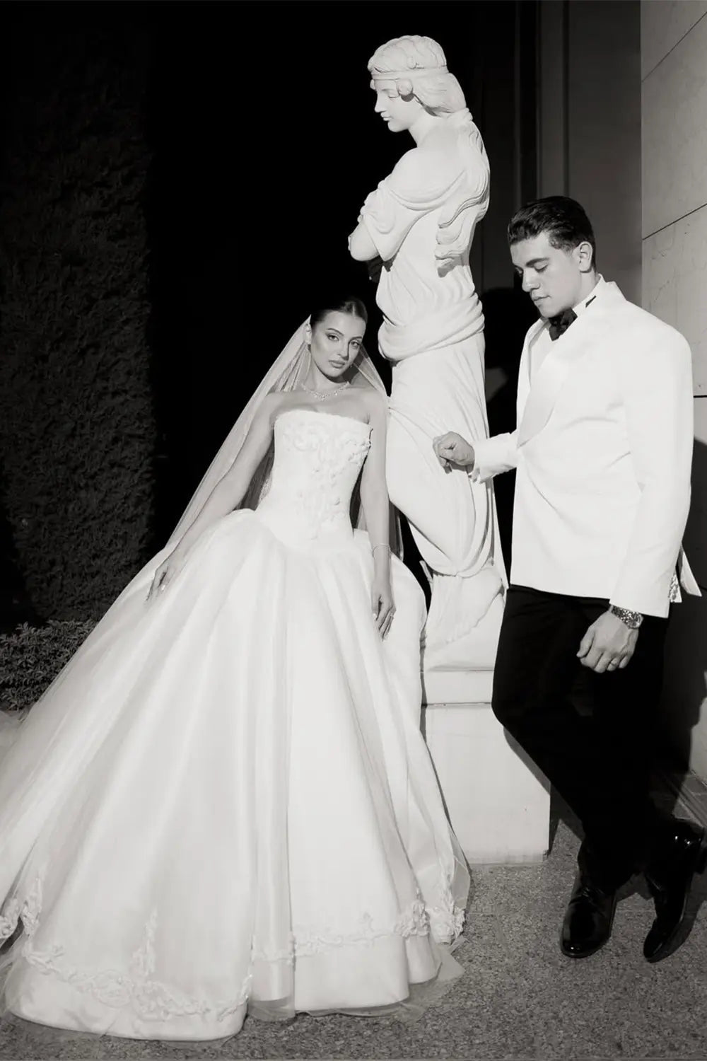 White Satin Tulle Ball Gown Bridal Dress with Embroidered Lace Bodice SW745
