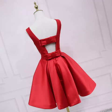 Precioso vestido de fiesta sin mangas color burdeos talla 49