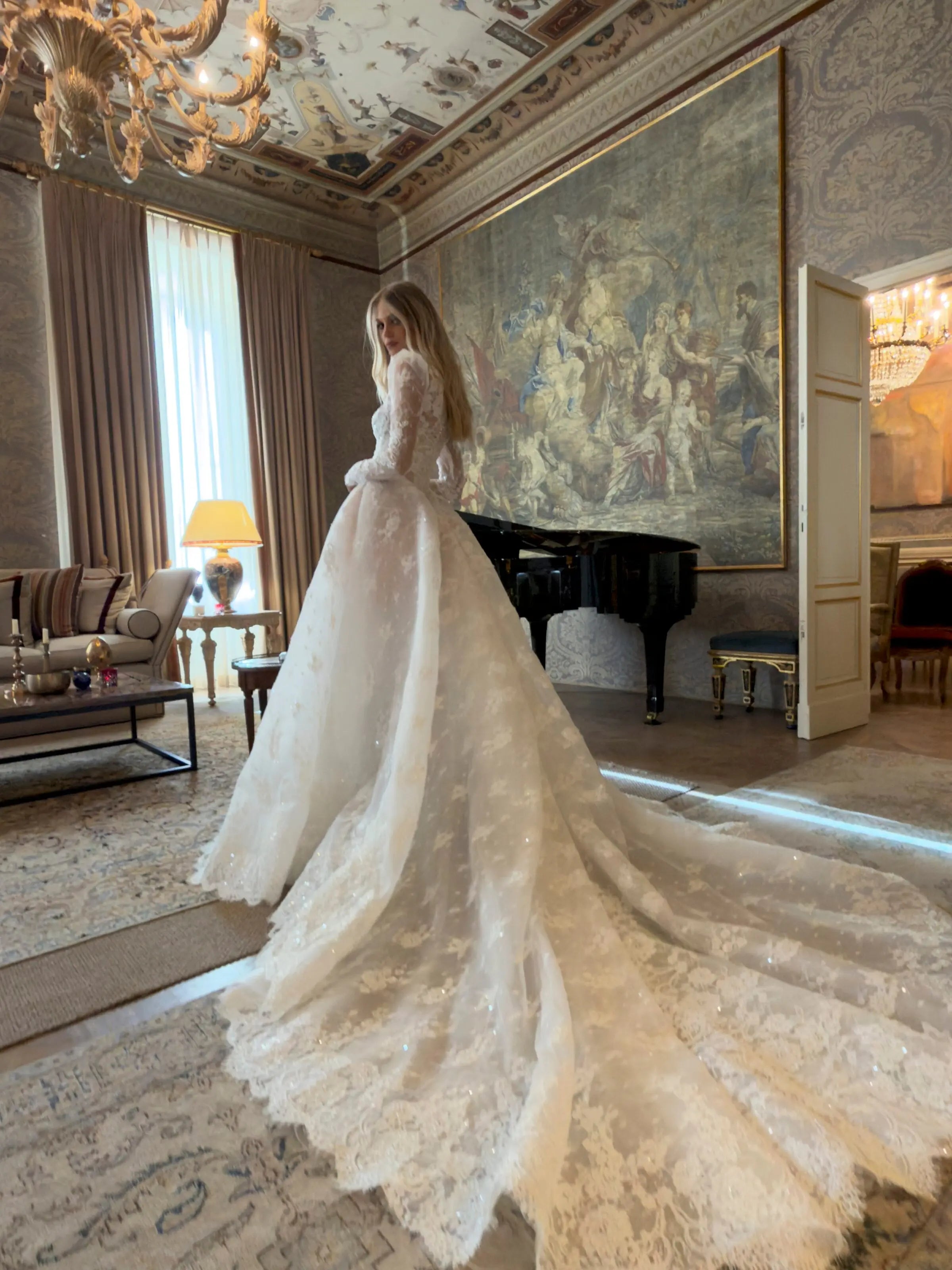 Luxury White High Neck Sequin Long Sleeve Lace A-Line Wedding Dress SW211