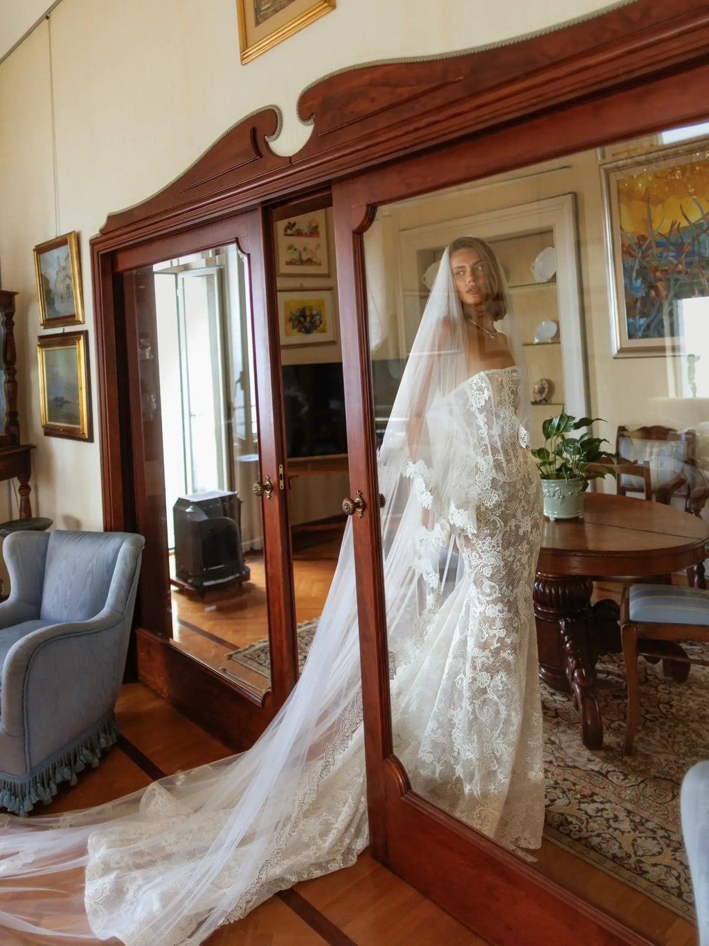 Vintage Ivory Lace Strapless Mermaid Wedding Dress SW189