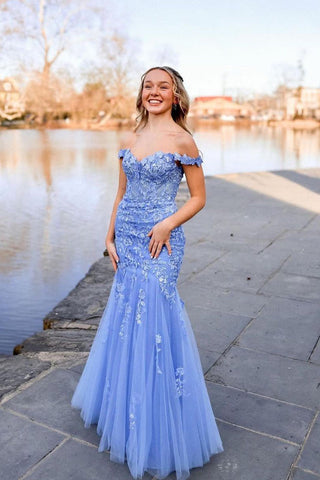 Vestidos de fiesta largos color lavanda con hombros descubiertos, apliques de tul y corte sirena