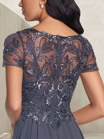 Vestido largo de madre de la novia con escote redondo, corte A, color gris carbón y cuentas