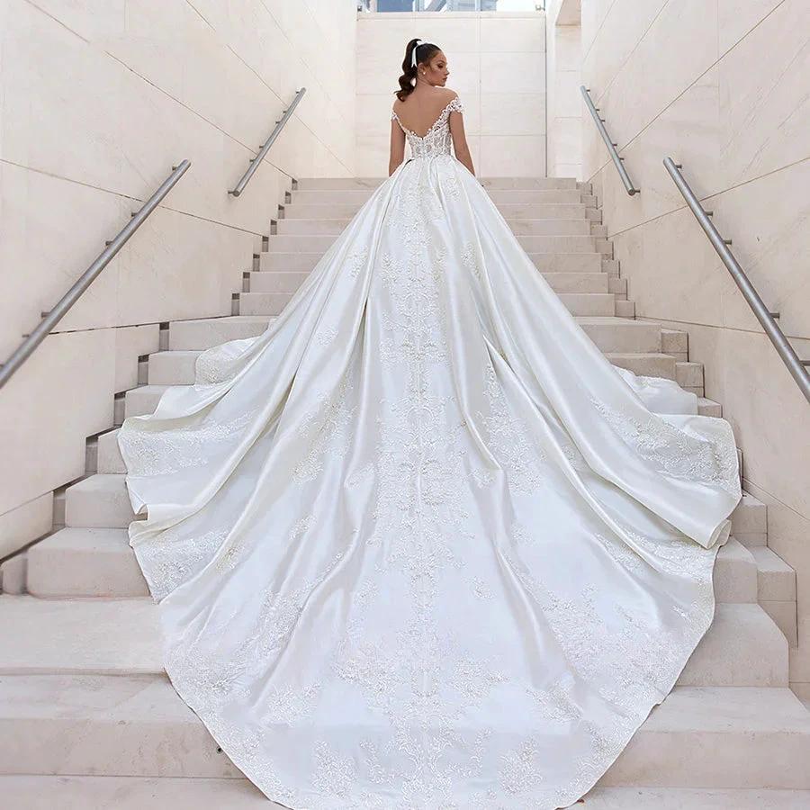 Sexy Off Shoulder Wedding Dresses A-Line Lace Applique Women's Elegant Sleeveless Beach Party Satin Beads Applique Bridal Gowns by payinti