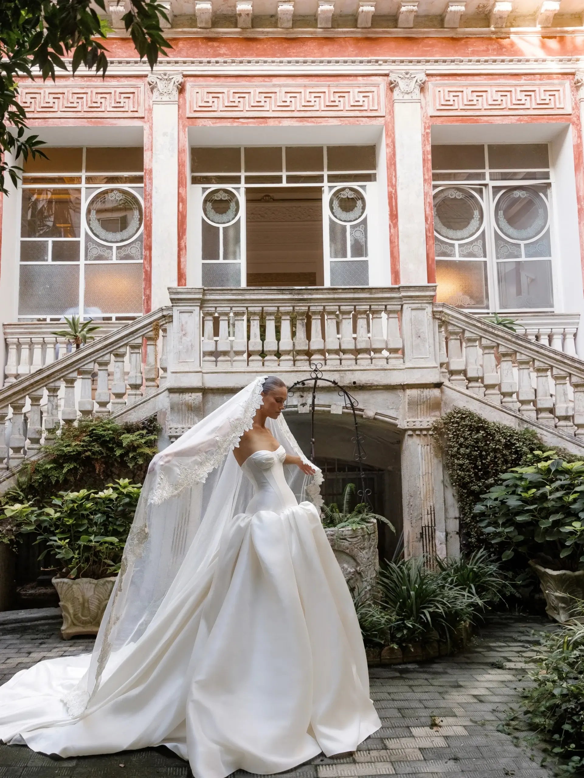 Classic White Satin Strapless Ball Gown Wedding Dress with Veil SW191