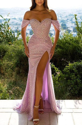 Langes, schulterfreies Meerjungfrauen-Ballkleid mit Pailletten und Schlitz