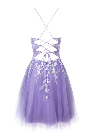 Kurzes Aline-Heimkehrkleid aus Glitzertüll mit Applikationen