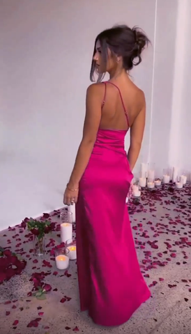 Vestido de fiesta sexy de un solo hombro rosa intenso con abertura en satén Y7623