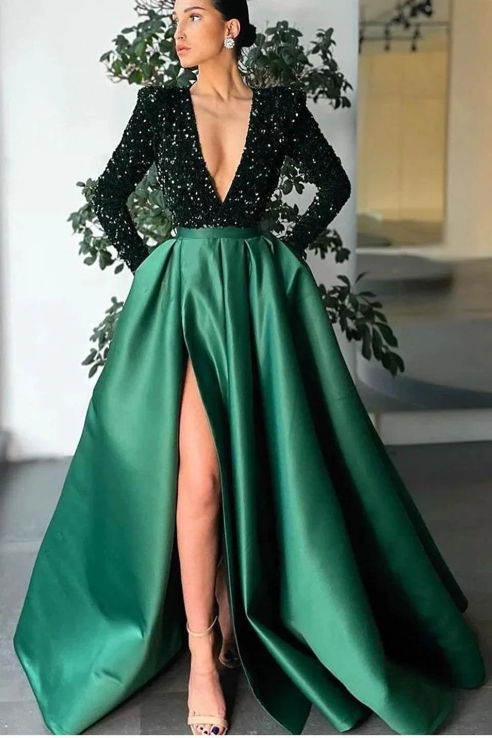 Long Sleeves Mermaid V-Neck Sequins Satin Prom Dress with Split by BIZTUNNEL