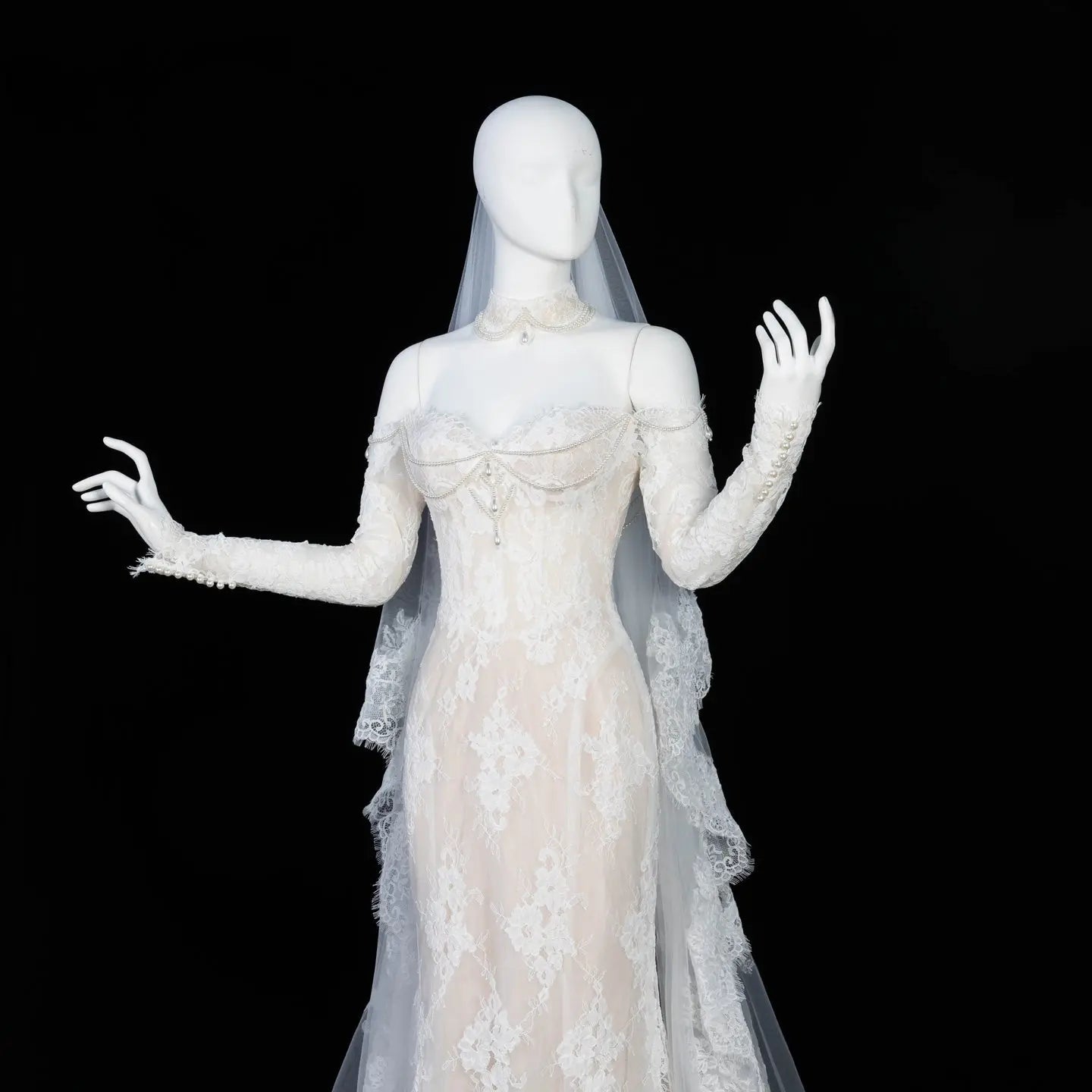 Elegant Ivory Sweetheart Neckline Sheer Lace Mermaid Wedding Dress with Veil SW171