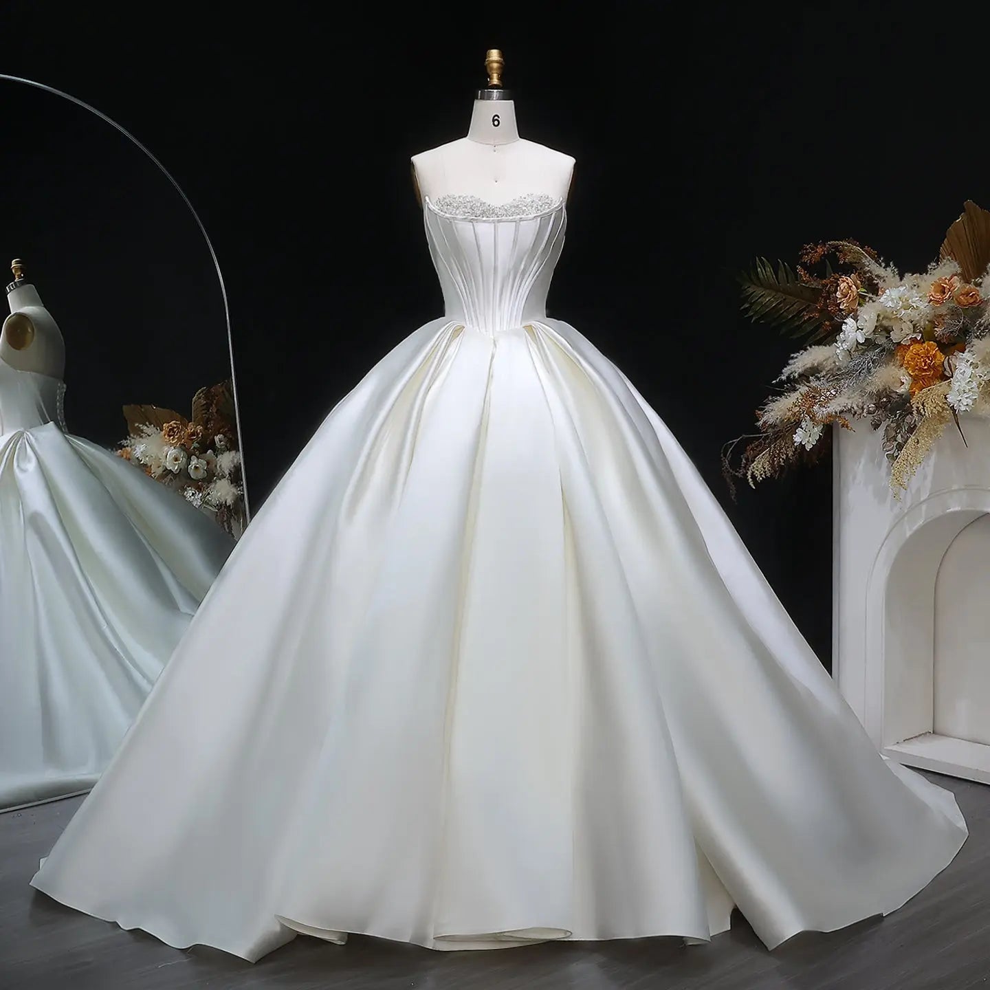 Luxury Pearl Strapless Ball Gown White Wedding Dress SW586