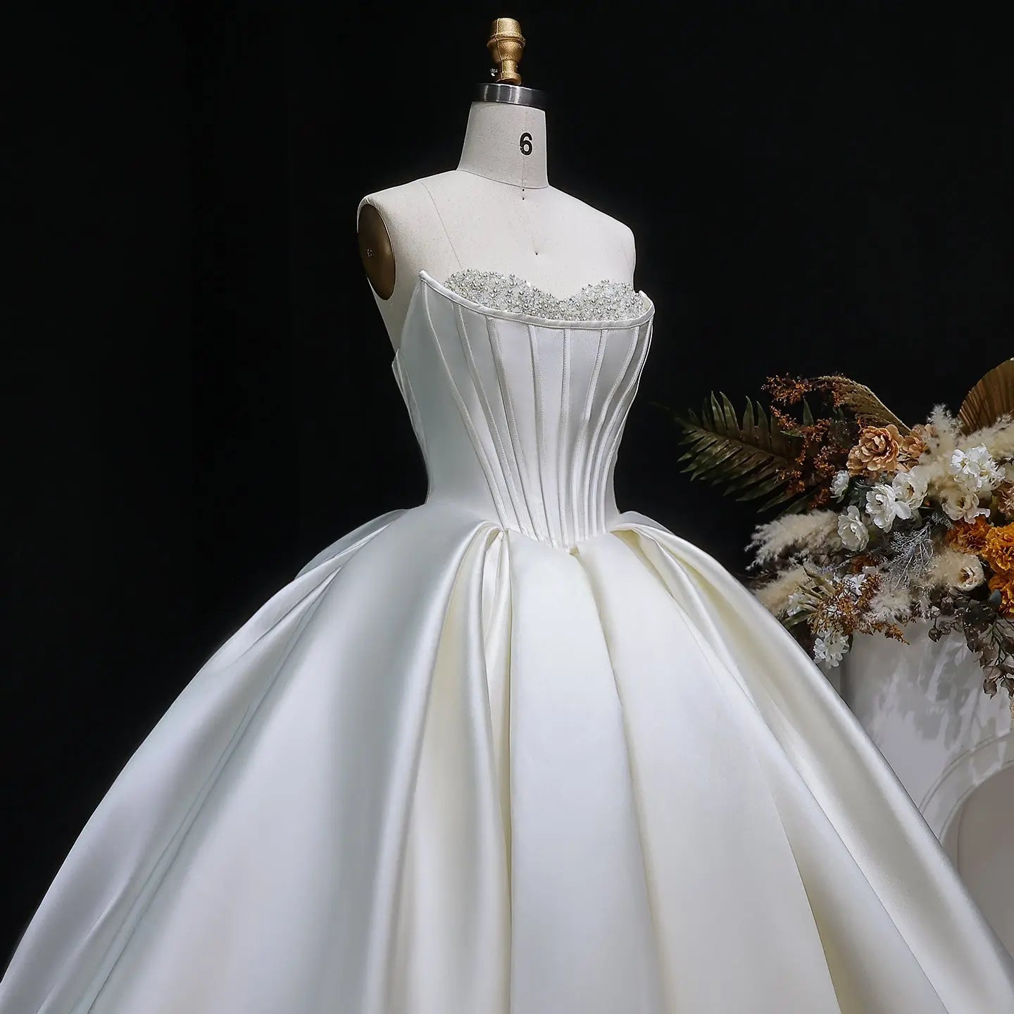 Luxury Pearl Strapless Ball Gown White Wedding Dress SW586