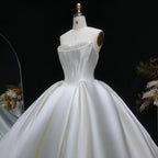 Luxury Pearl Strapless Ball Gown White Wedding Dress SW586