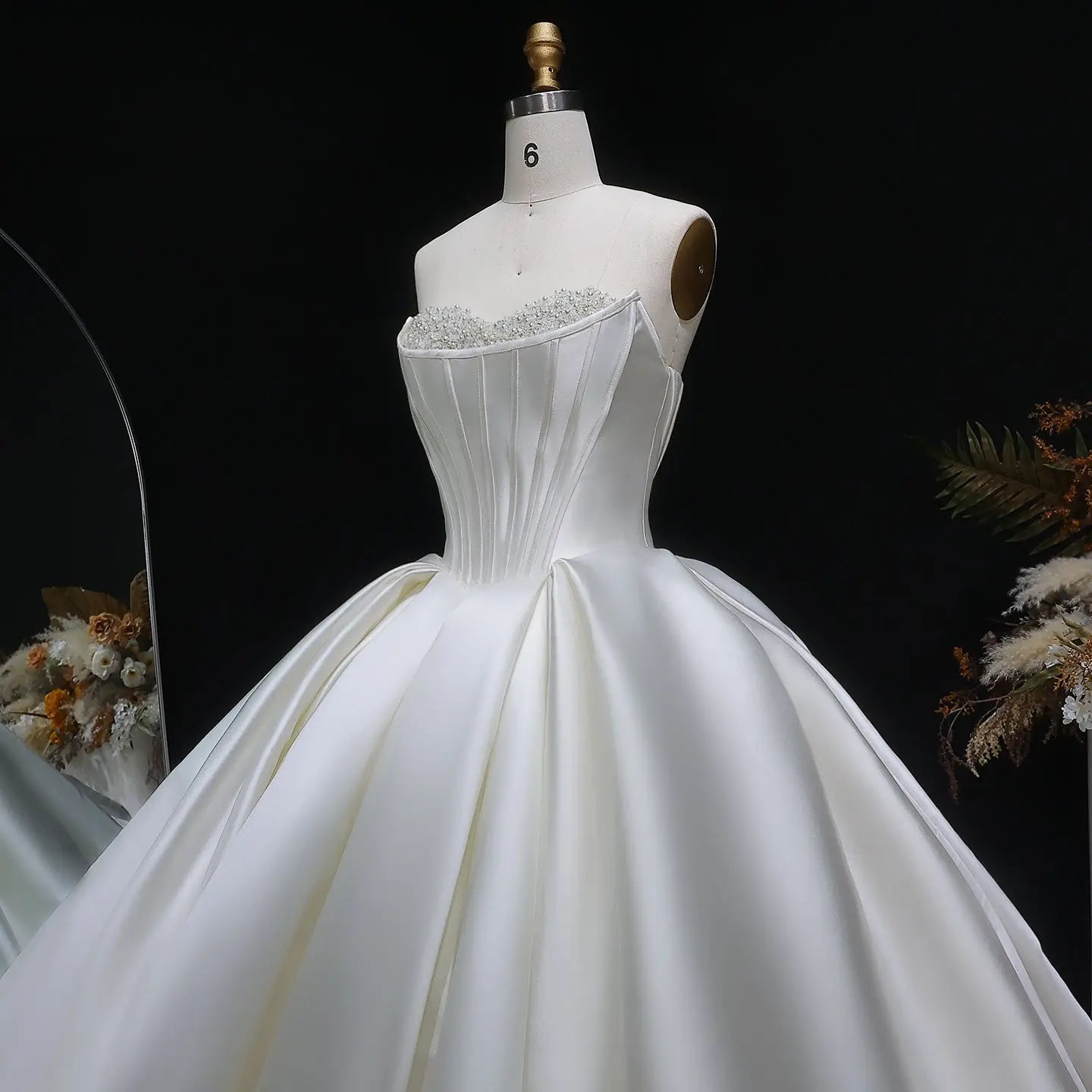 Luxury Pearl Strapless Ball Gown White Wedding Dress SW586
