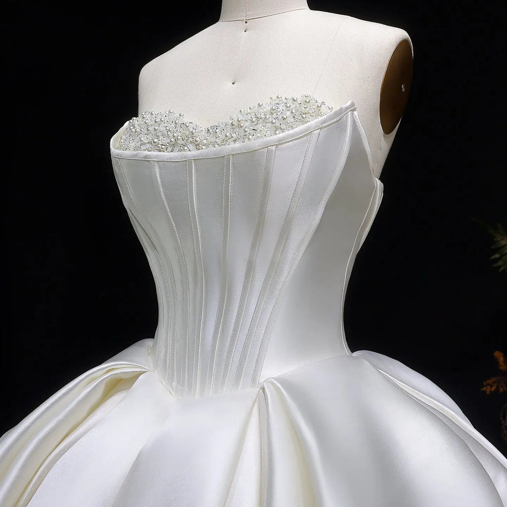 Luxury Pearl Strapless Ball Gown White Wedding Dress SW586