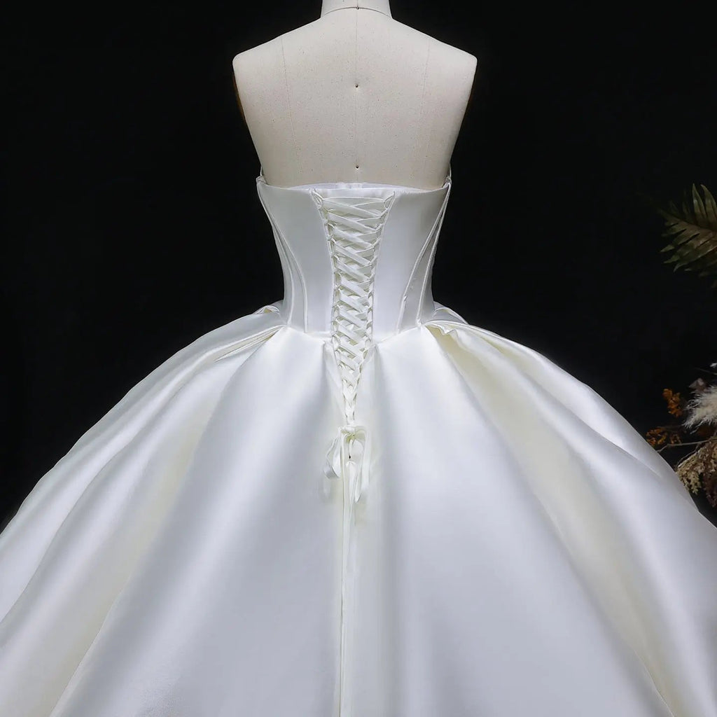 Luxury Pearl Strapless Ball Gown White Wedding Dress SW586