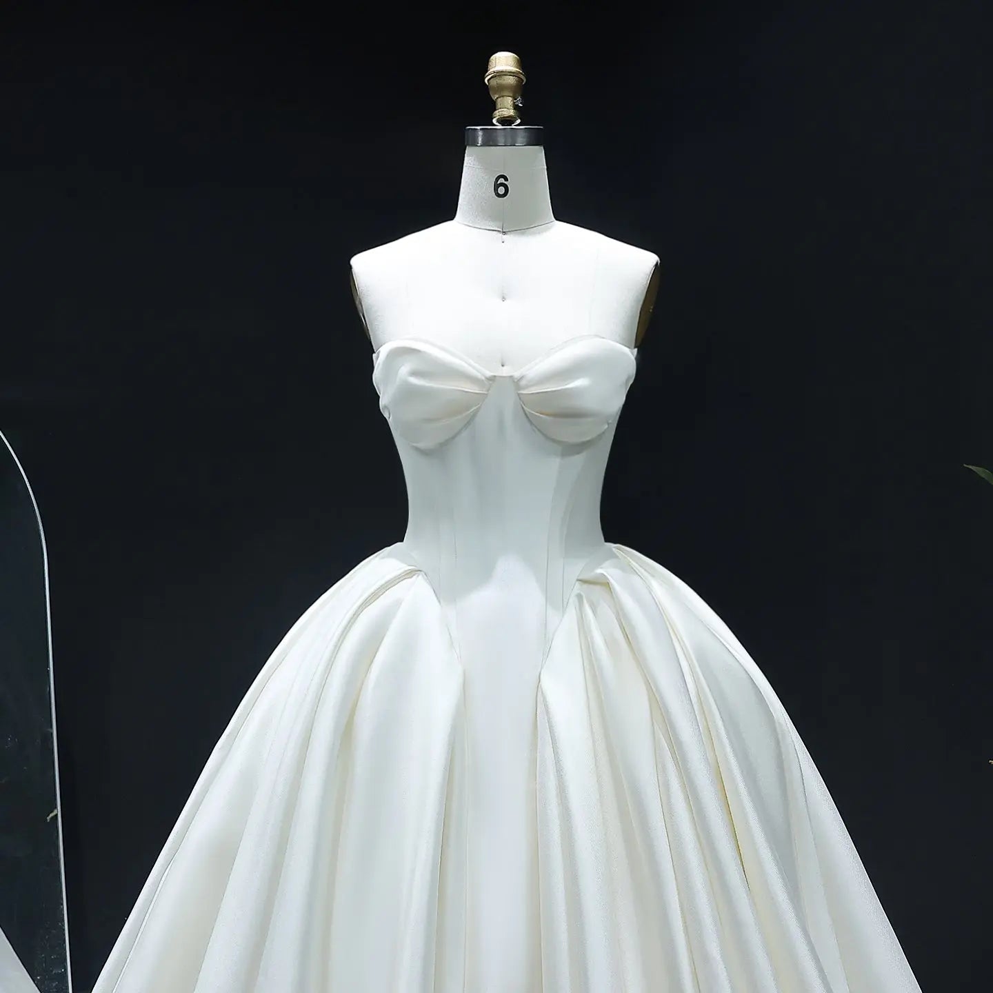 Luxury Sweetheart Satin Ball Gown Wedding Dress with Overskirt SW010
