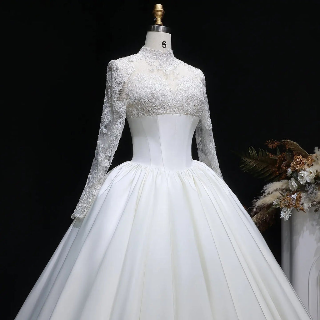 Classic Long Sleeve Lace Ball Gown Wedding Dress SW075