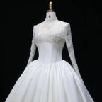 Classic Long Sleeve Lace Ball Gown Wedding Dress SW075