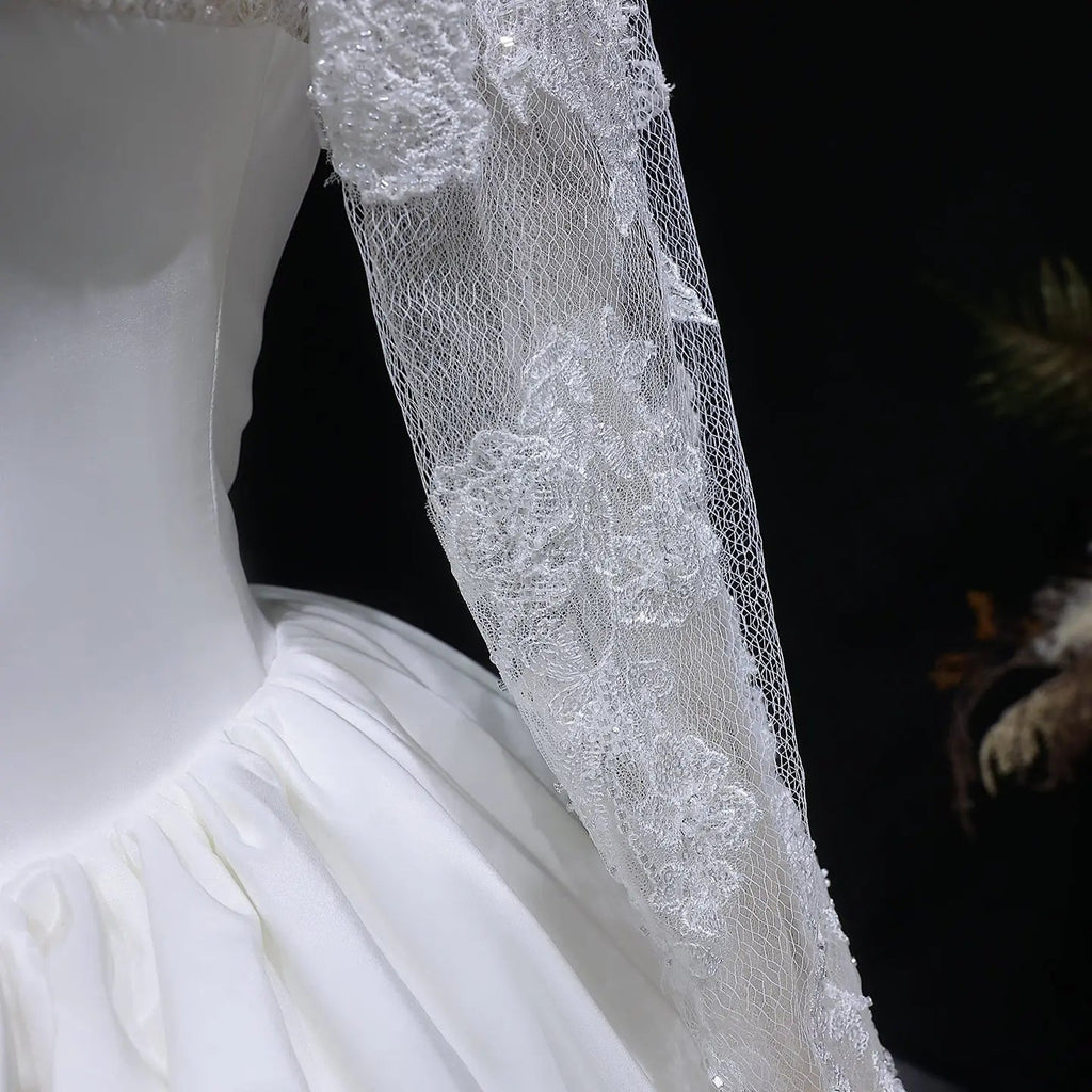 Classic Long Sleeve Lace Ball Gown Wedding Dress SW075