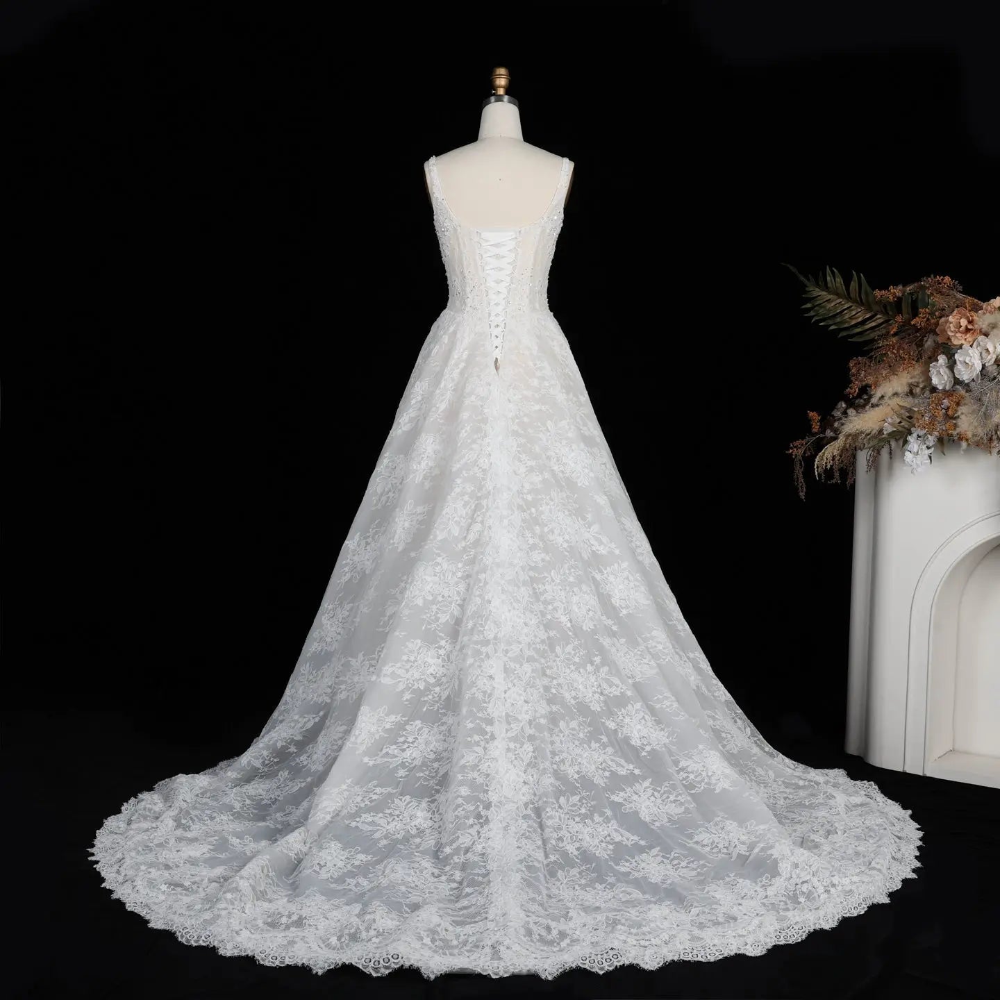 White Lace Spaghetti Strap Bridal Gown Square Neck Beaded Corset Ball Gown SW612
