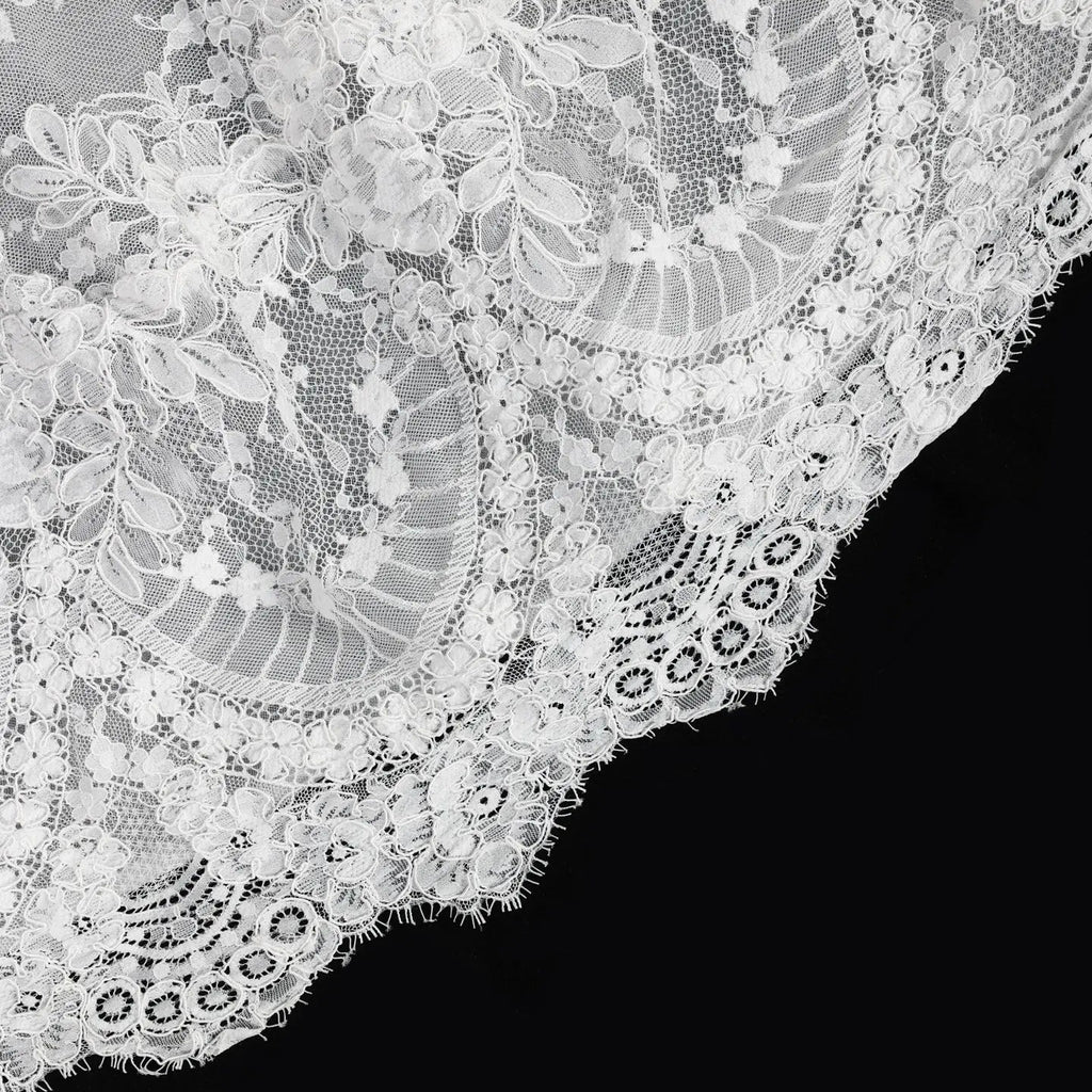 White Lace Spaghetti Strap Bridal Gown Square Neck Beaded Corset Ball Gown SW612