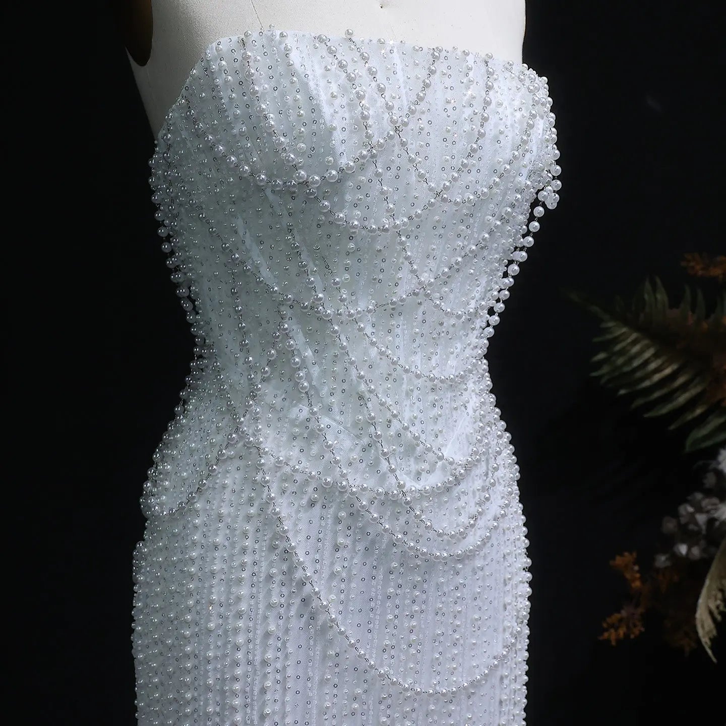 Luxury White Sequin Pearl Strapless Wedding Dress SW087