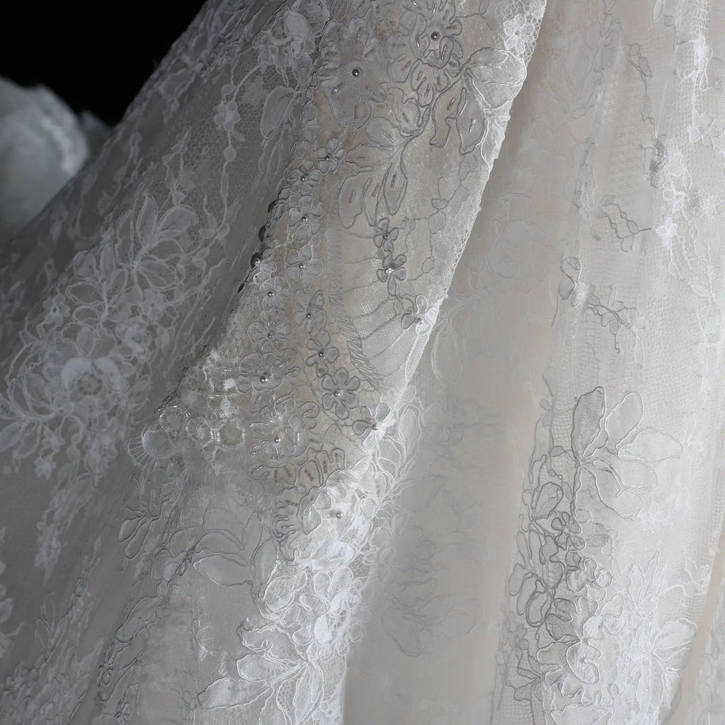 White Floral Lace Ball Gown Wedding Dress with Sweetheart Neckline and Detachable Long Sleeves SW677
