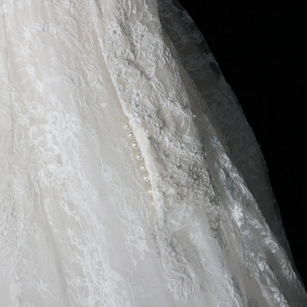 White Floral Lace Ball Gown Wedding Dress with Sweetheart Neckline and Detachable Long Sleeves SW677