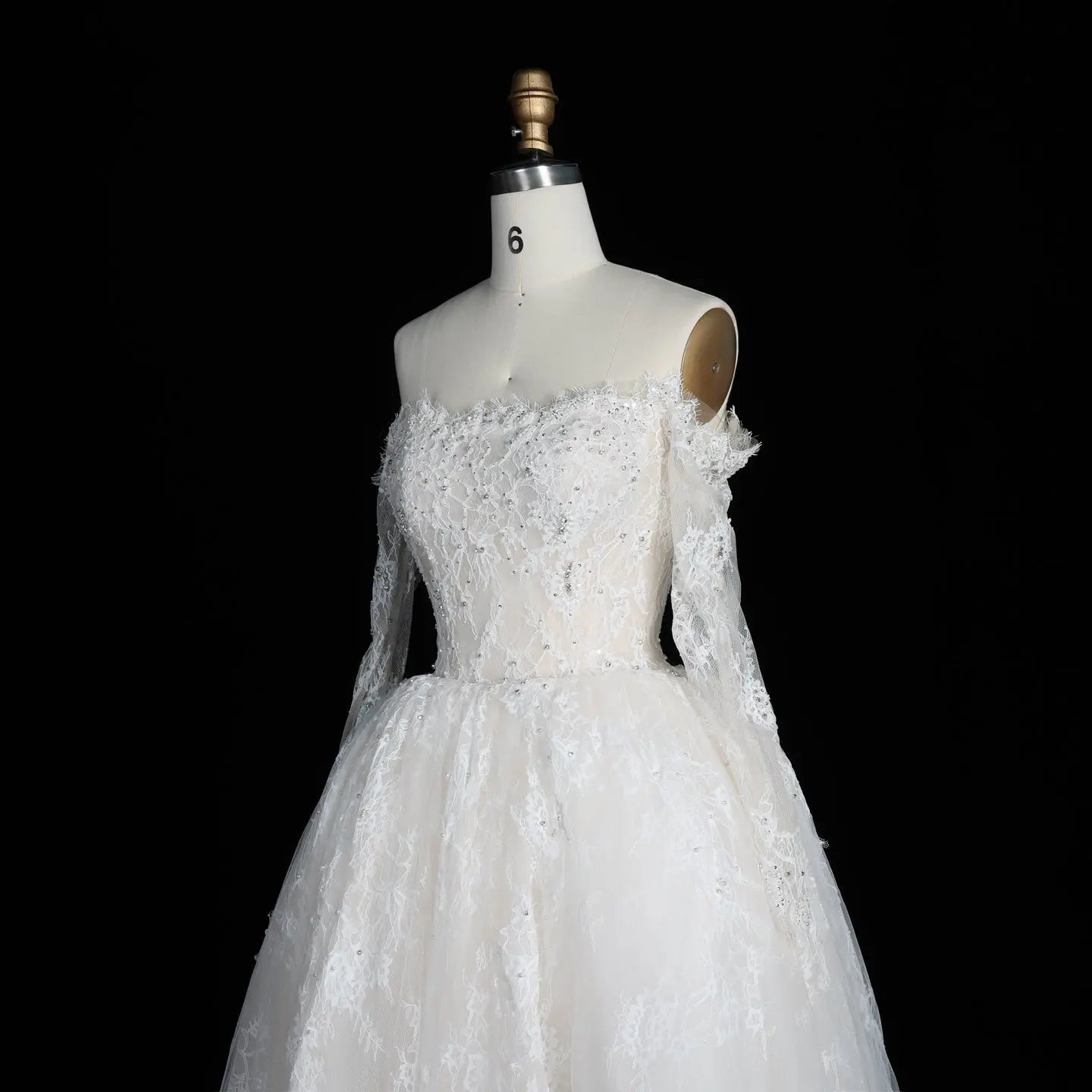 White Lace and Tulle Ball Gown Wedding Dress Off the Shoulder Beaded Bridal Dress SW679