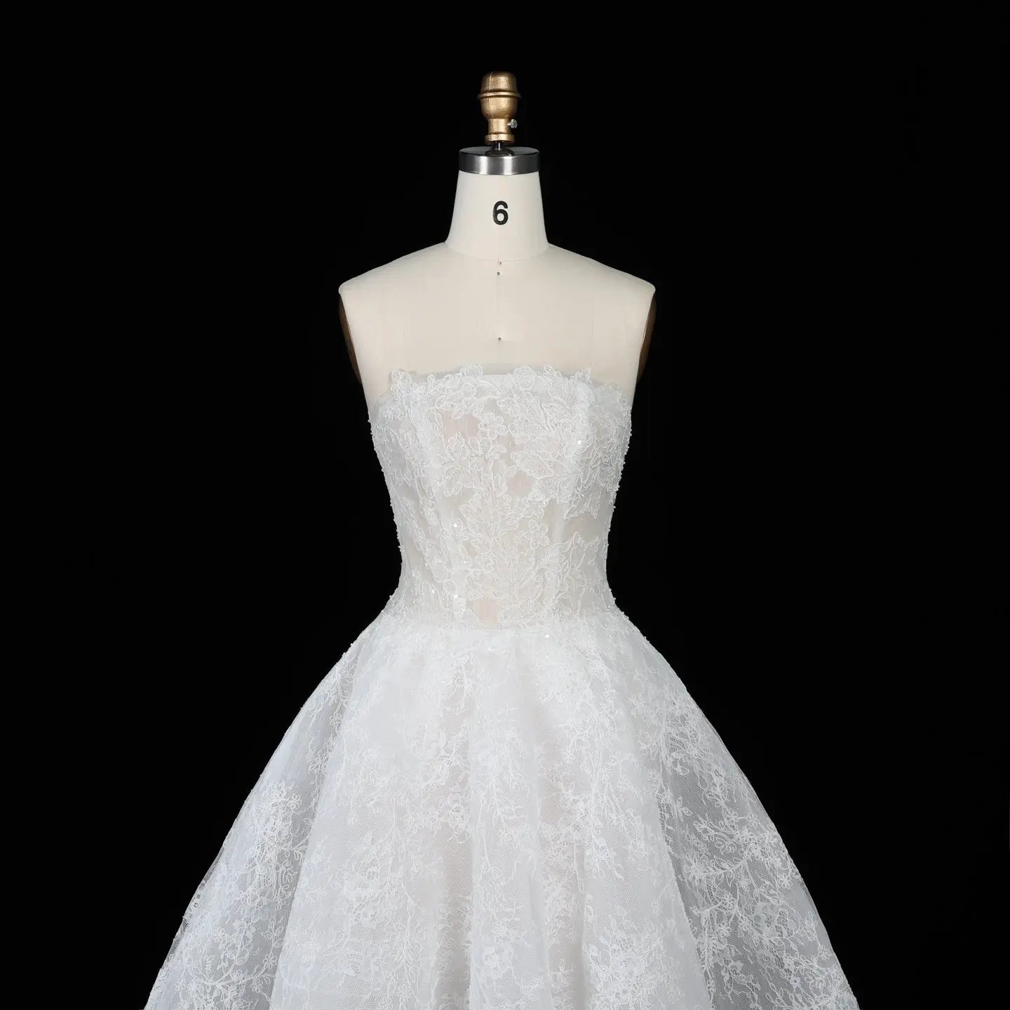 White Corset Strapless Lace Applique Tulle Bridal Ball Gown Wedding Dress SW611