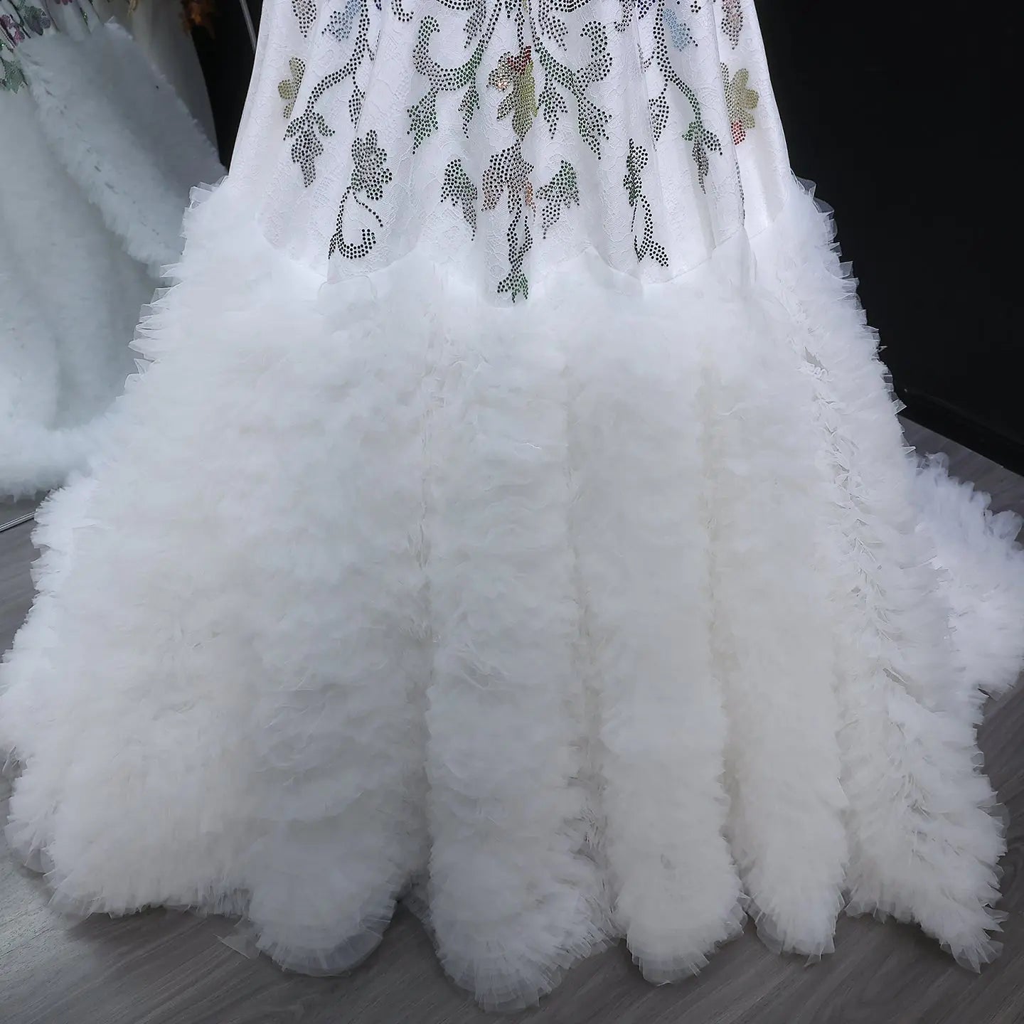 Luxury White Off-Shoulder Diamond Ball Gown Wedding Dress with Cape SW522