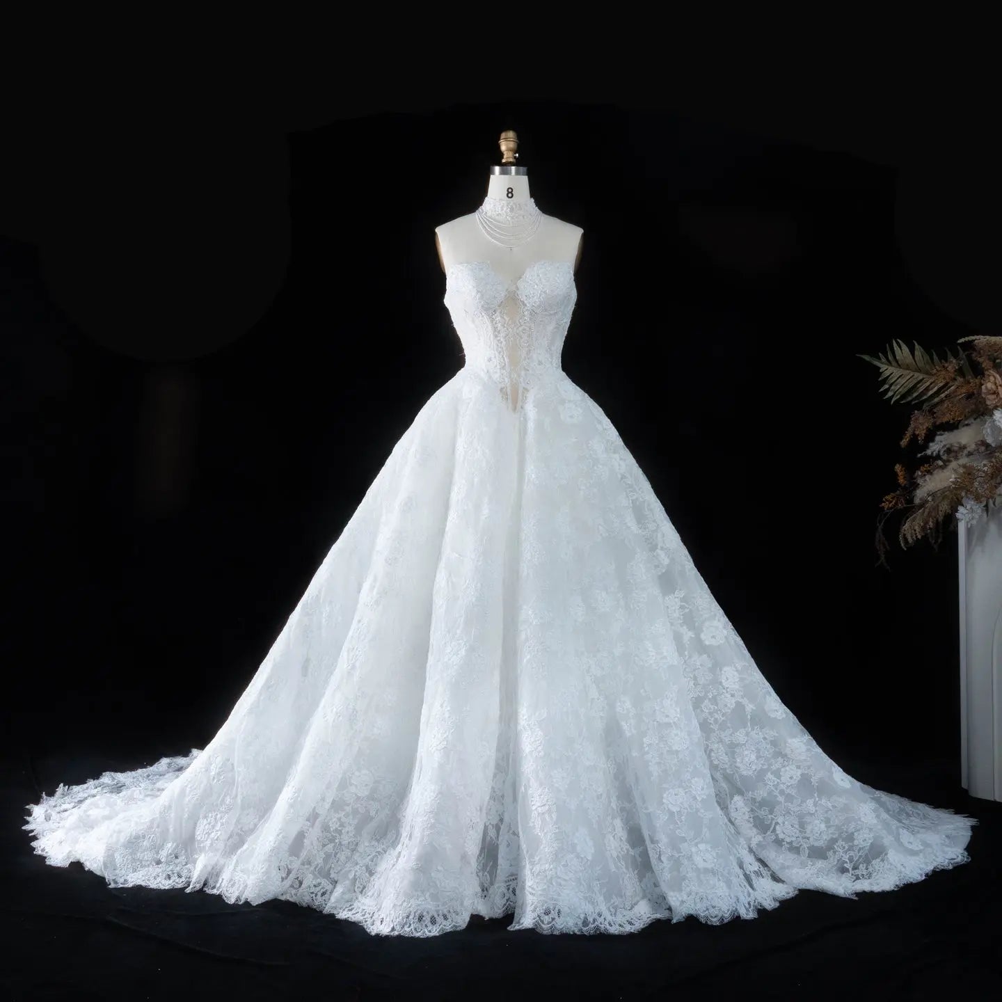 Luxury Ivory Strapless Lace Train Wedding Dress with Scarf SW166